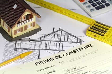 De la motivation de la décision constatant la péremption d'un permis de construire De la motivation de la décision constatant la péremption d'un permis de construire