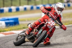 Sports mécaniques: Raphaël Payet champion de France de Supermotard